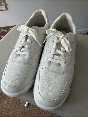 Rockport Men's Off-White Leather Lace-Up Sneakers